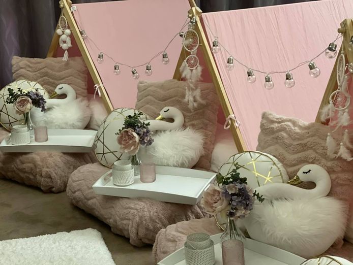 themed-sleepover-and-picnic-set-ups-once-upon-a-teepee-3