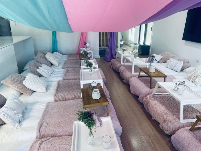 themed-sleepover-and-picnic-set-ups-once-upon-a-teepee-8