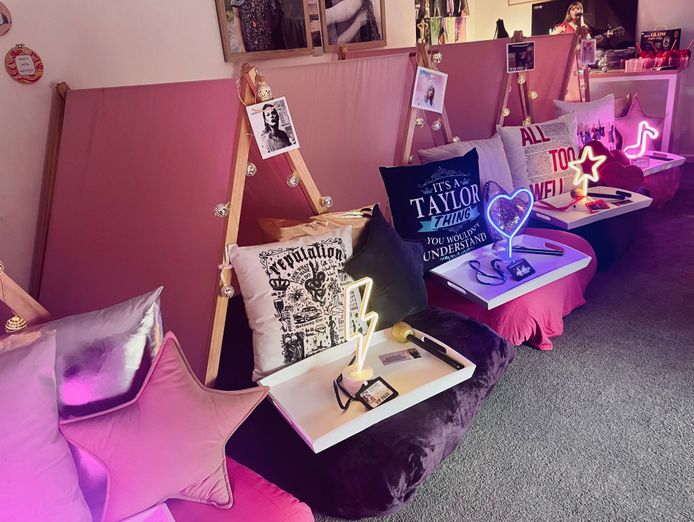 themed-sleepover-and-picnic-set-ups-once-upon-a-teepee-0