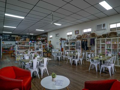vacy-general-store-cafe-business-550-000-wiwo-1