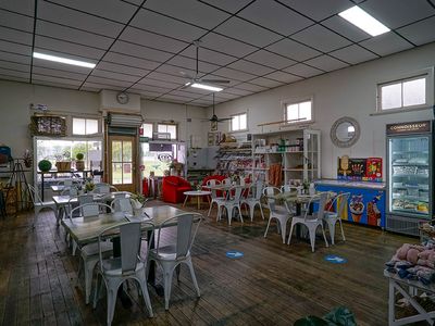 vacy-general-store-cafe-business-550-000-wiwo-5