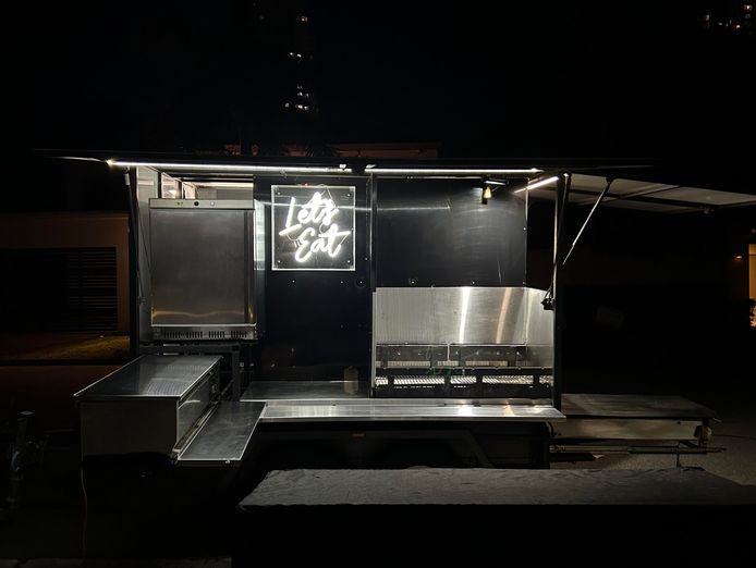 charcoal-rotiserie-food-trailer-business-for-sale-fwd-catering-busniess-0