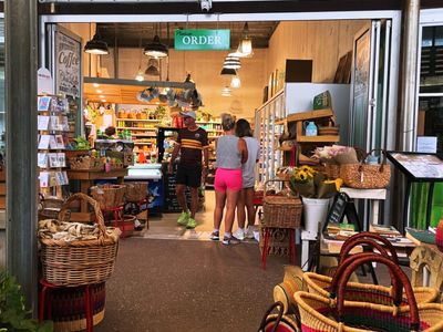 exceptional-iconic-grocer-coffee-opposite-main-beach-lifestyle-business-4