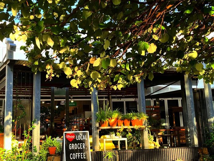 exceptional-iconic-grocer-coffee-opposite-main-beach-lifestyle-business-0