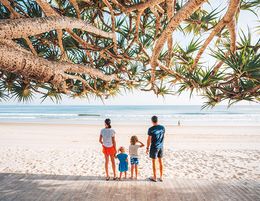 EXCLUSIVE — HASTINGS STREET NOOSA BOUTIQUE — FANTASTIC RETAIL LIFESTYLE BUSINESS