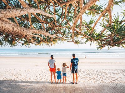 exclusive-hastings-street-noosa-boutique-fantastic-retail-lifestyle-business-0