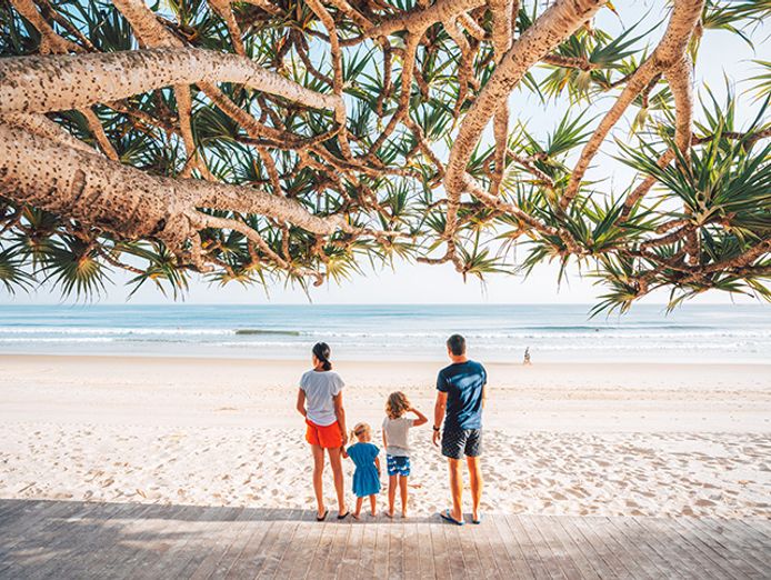 exclusive-hastings-street-noosa-boutique-fantastic-retail-lifestyle-business-0