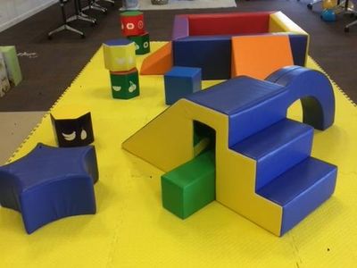 mobile-playcentre-soft-play-and-jumping-castle-7