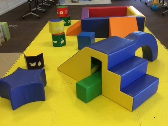 mobile-playcentre-soft-play-and-jumping-castle-7