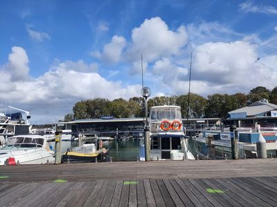 established-retail-hat-shop-for-sale-prime-noosa-location-2
