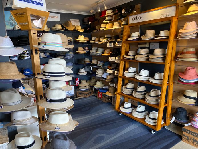 established-retail-hat-shop-for-sale-prime-noosa-location-1