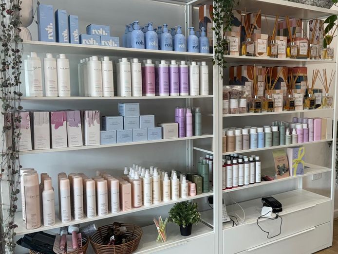 established-hair-salon-in-warragul-cbd-3