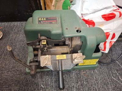 forster-laser-engraving-and-key-cutting-9