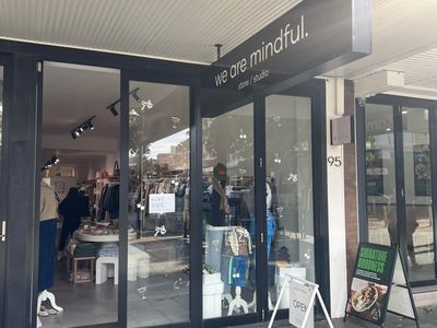 established-fashion-gift-store-for-sale-in-cronulla-1