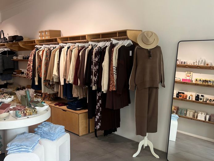 established-fashion-gift-store-for-sale-in-cronulla-2