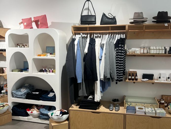 established-fashion-gift-store-for-sale-in-cronulla-5