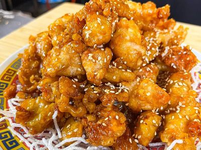 busy-highly-rated-chinese-restaurant-7