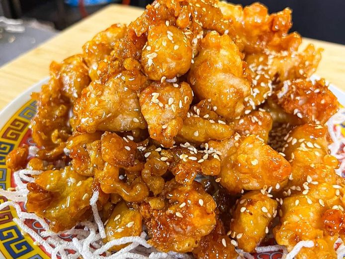 busy-highly-rated-chinese-restaurant-7