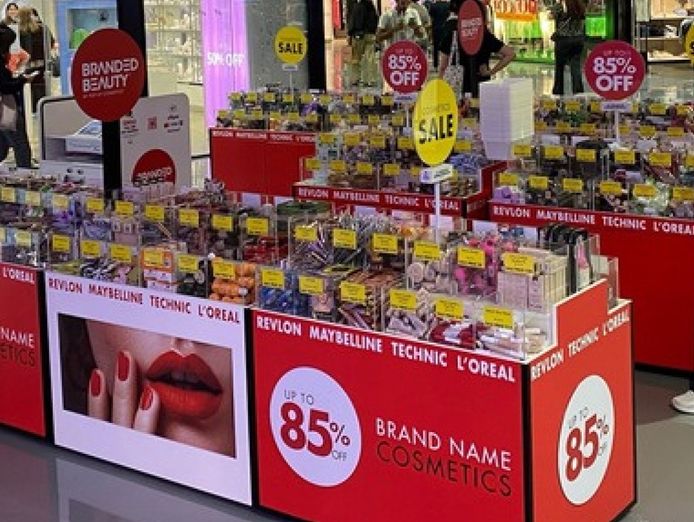 launch-your-own-cosmetics-business-in-a-prime-retail-location-0
