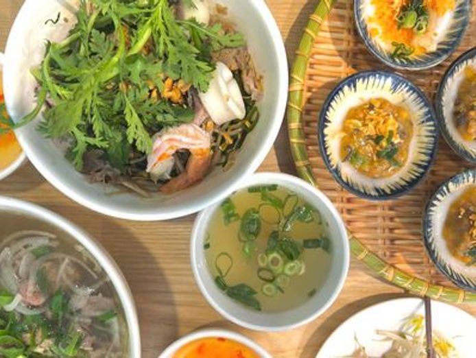 profitable-and-popular-vietnamese-restaurant-25k-a-week-takings-0