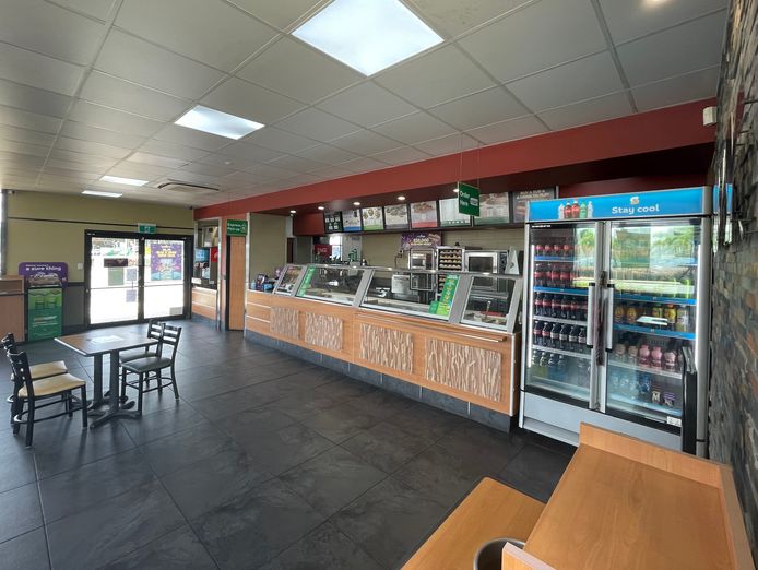 subway-franchise-high-performing-drive-thru-sandwich-shop-4