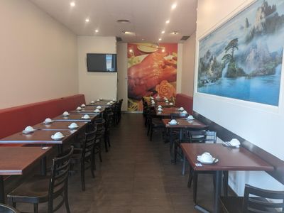 restaurant-by-the-lake-at-belconnen-property-0