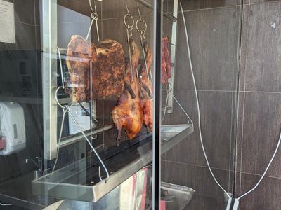 restaurant-by-the-lake-at-belconnen-property-5