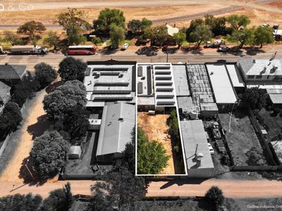 coffee-shop-cafe-adjoining-dining-room-1-br-unit-in-barellan-5