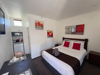 freehold-hotel-motel-deniliquin-s-nsw-3