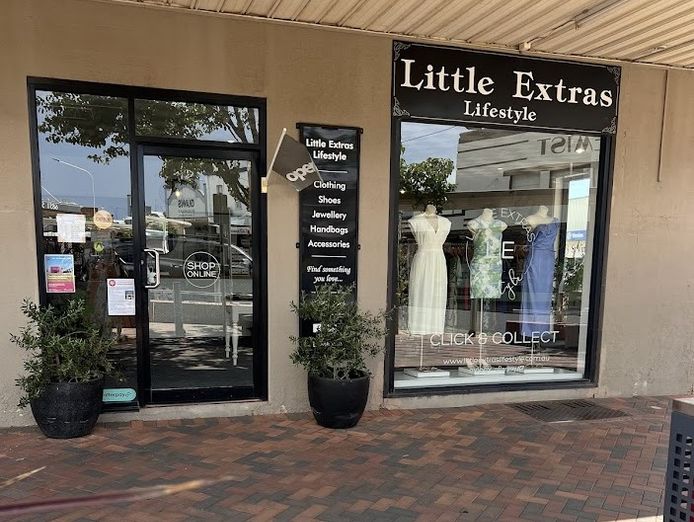 ladies-fashion-accessories-retail-in-forbes-0