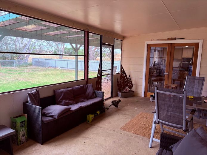 freehold-liquor-lpo-general-store-6-br-residence-in-nangus-6