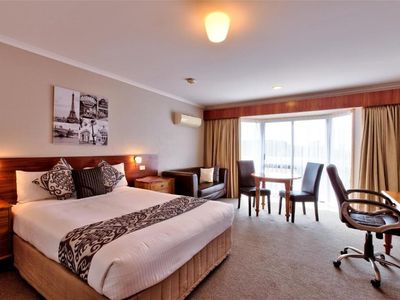 rare-opportunity-21-key-leasehold-going-concern-motel-0