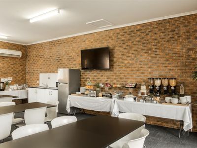 rare-opportunity-21-key-leasehold-going-concern-motel-9