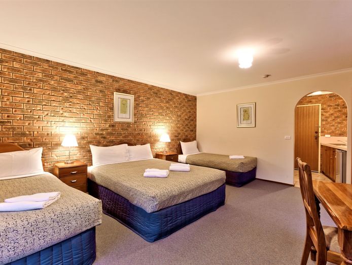 rare-opportunity-21-key-leasehold-going-concern-motel-1