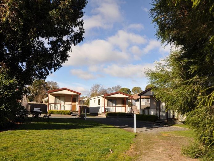 freehold-going-concern-24-key-motel-with-approved-permit-for-20-additional-rooms-9