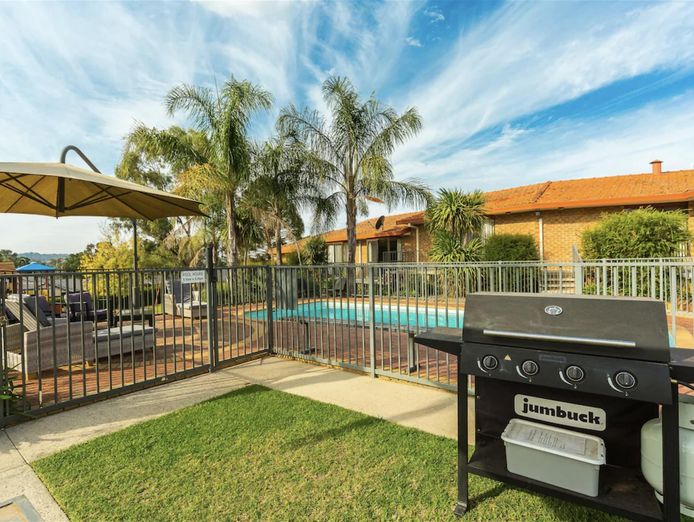rare-opportunity-21-key-leasehold-going-concern-motel-7