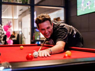 the-sporting-globe-bar-grill-chermside-9