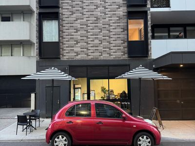 boutique-hole-in-the-wall-coffee-shop-4