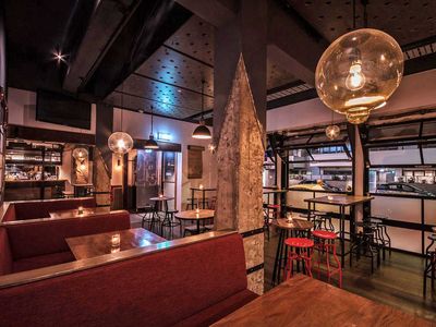 a-landmark-inner-melbourne-hospitality-pub-backpackers-business-2