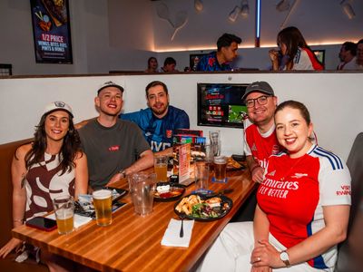 the-sporting-globe-bar-grill-chermside-8