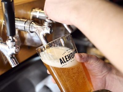 a-landmark-inner-melbourne-hospitality-pub-backpackers-business-7
