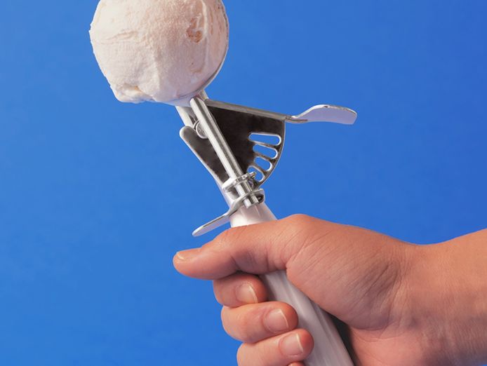 ice-cream-store-prime-location-0