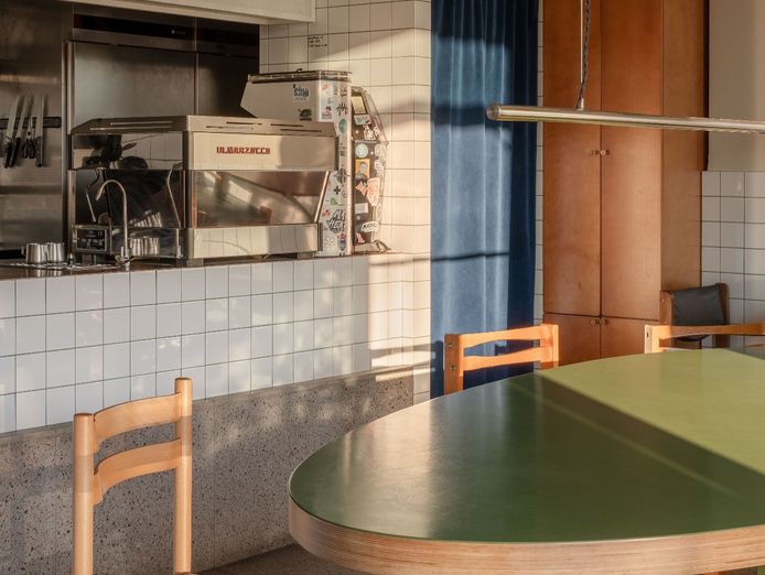 south-melbourne-cafe-gem-high-traffic-high-profit-fully-managed-0