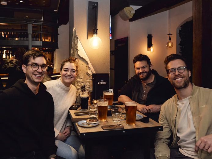 a-landmark-inner-melbourne-hospitality-pub-backpackers-business-9