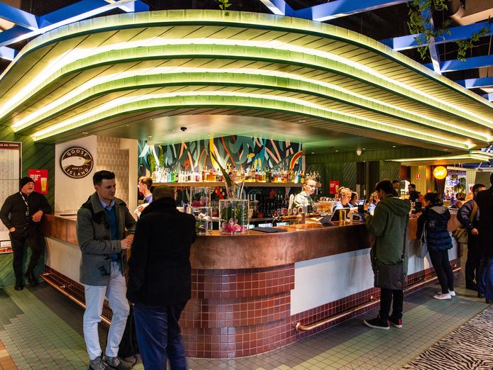 iconic-hightail-pub-bar-grill-in-melbourne-city-centre-docklands-6