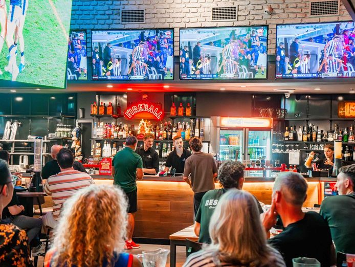 the-sporting-globe-bar-grill-chermside-3