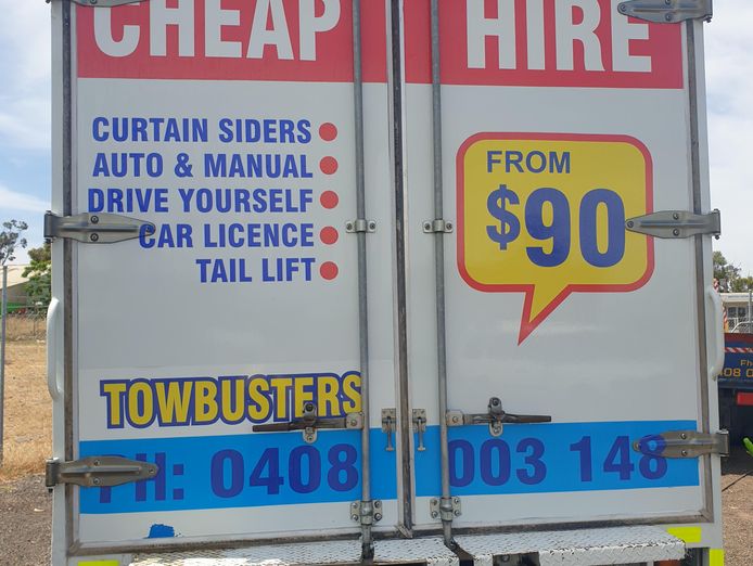 truck-rental-company-including-trucks-2