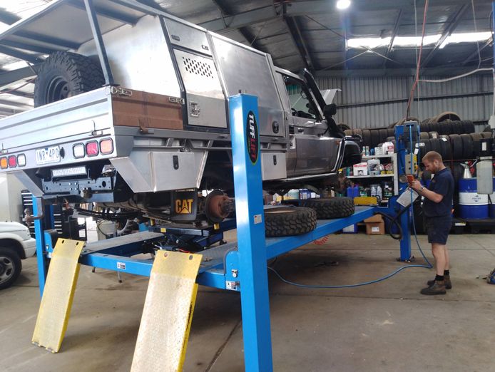 automotive-workshop-tyre-service-retail-country-victoria-5