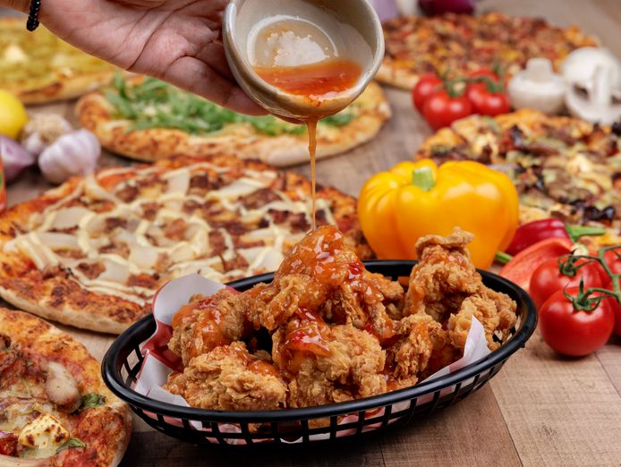 fantastic-pizza-restaurant-revenues-400k-rent-3-100-pm-0