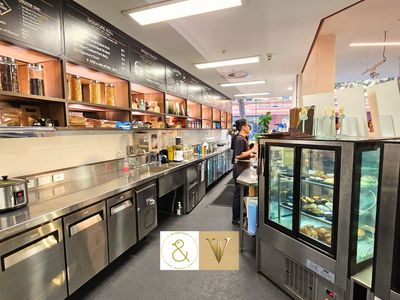 the-popular-the-naked-duck-campbell-st-eatery-for-sale-3